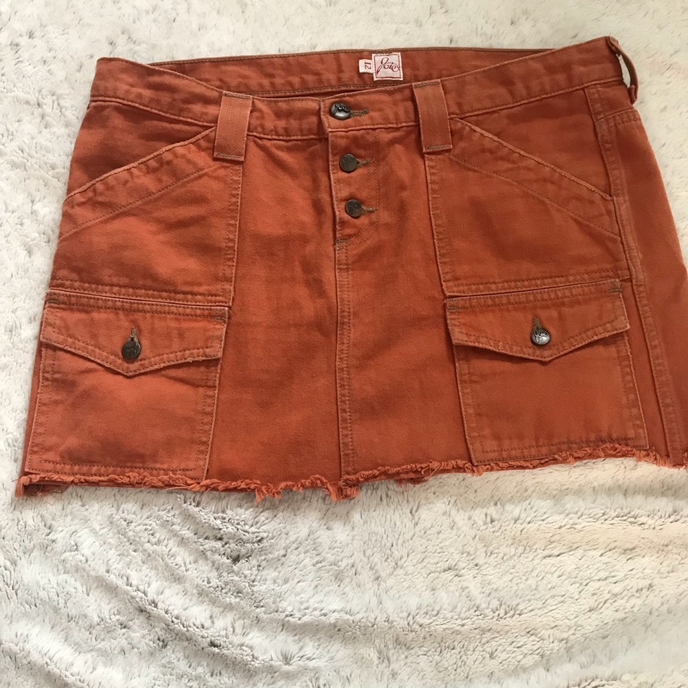 🦋 Vintage Joie- Rust Cargo Denim Mini Skirt